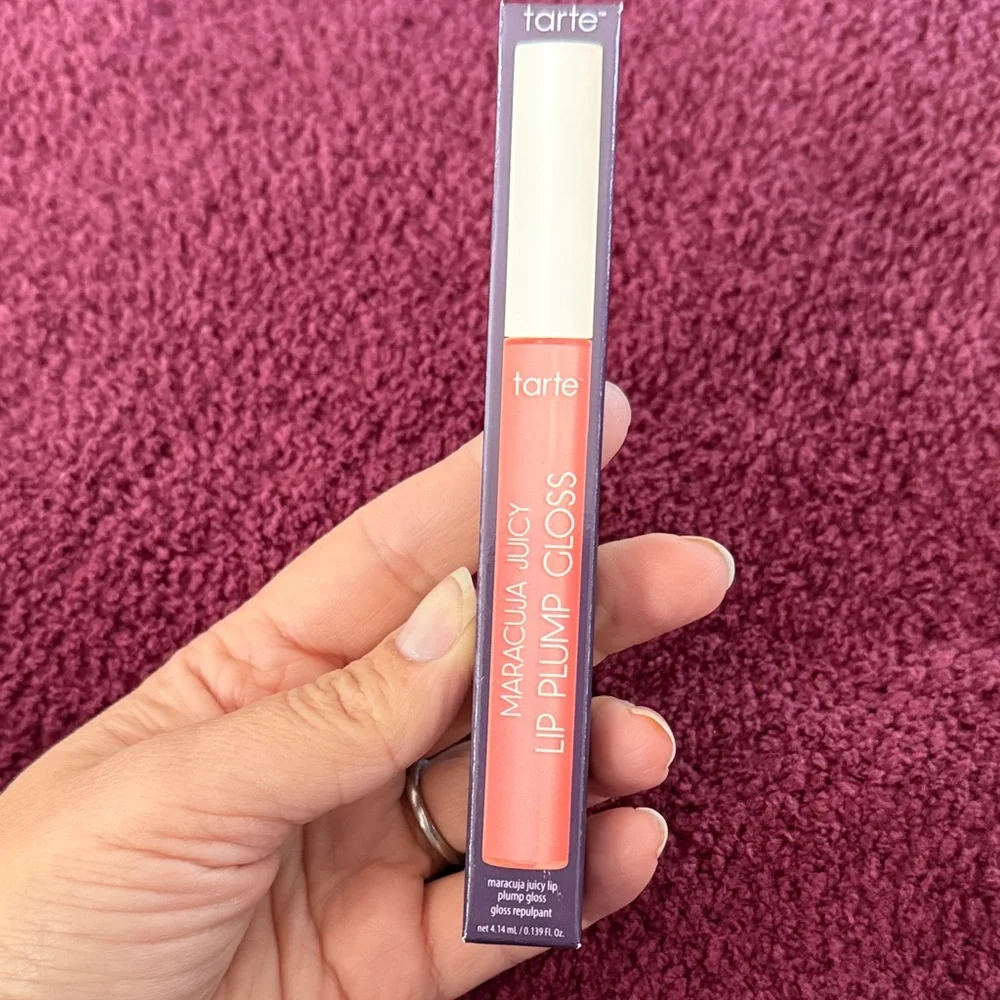 Tarte Maracuja Juicy Lip Plump in white peach
